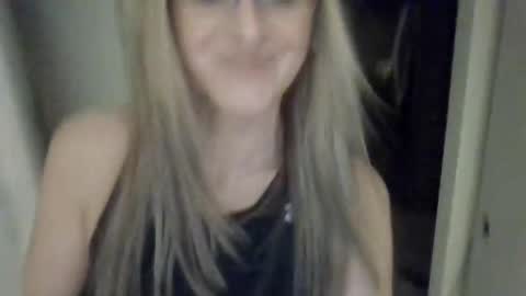 Snapshot of yogabuttttttt chatting on March 18, 4:26 am yogabuttttttt online show from March 18, 4:26 am