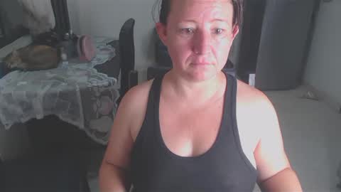 Snapshot of yohis_kiut25 chatting on January 22, 5:05 am yohis online show from January 22, 5:05 am