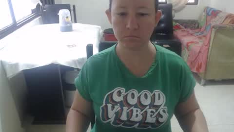 Snapshot of yohis_kiut25 chatting on February 6, 12:05 pm yohis online show from February 6, 12:05 pm