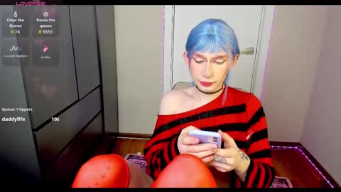 Mikaella - Mika online show from January 16, 9:30 pm