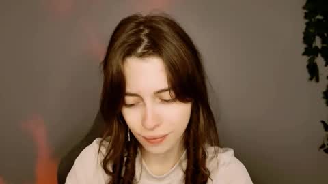 yoka_paradoxxx online show from October 16, 5:19 am