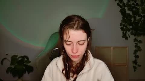 yoka_paradoxxx online show from October 24, 5:15 am