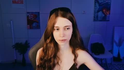 yoka_paradoxxx online show from April 12, 10:31 am