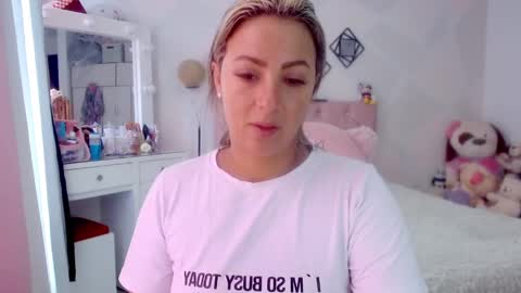 yokiko online show from December 23, 3:01 pm