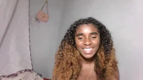 Snapshot of yolandrina05 chatting on October 2, 9:38 am yolandrina05 online show from October 2, 9:38 am