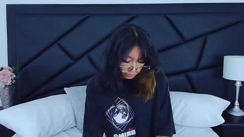 Snapshot of yommi_winx chatting on December 31, 7:10 am Yommi Winx online show from December 31, 7:10 am