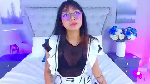 Snapshot of yommi_winx chatting on September 11, 9:37 pm Yommi Winx online show from September 11, 9:37 pm