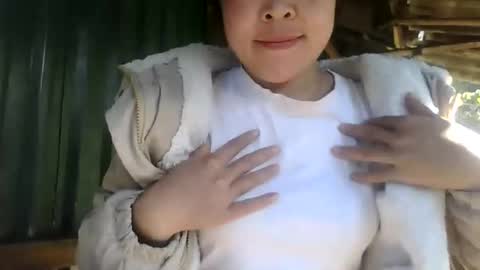 Snapshot of yongmi_ chatting on November 23, 2:00 am yongmi_ online show from November 23, 2:00 am