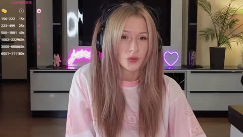  Wilma  online show from November 18, 4:55 pm