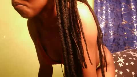 Snapshot of yosweetslut chatting on April 10, 8:57 pm Sweetkitty online show from April 10, 8:57 pm