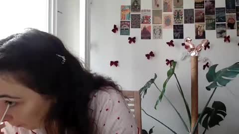 Snapshot of you_aurora chatting on July 4, 4:02 pm Aurora online show from July 4, 4:02 pm