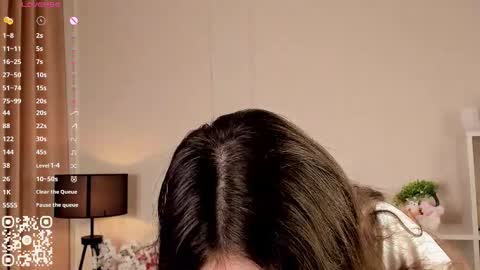 Elizabeth brunette -- Darline blonde  online show from September 20, 8:26 am