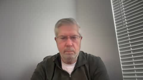 Colorado Guy Straight online show from February 15, 7:39 pm