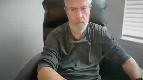 Colorado Guy Straight online show from October 10, 2:05 pm