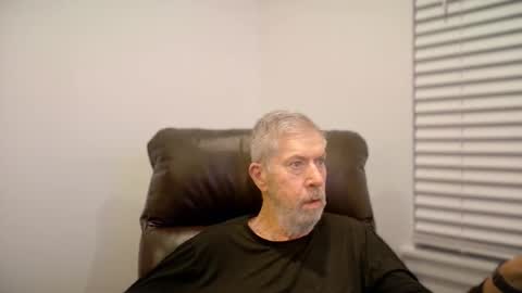 Colorado Guy Straight online show from November 27, 1:35 pm