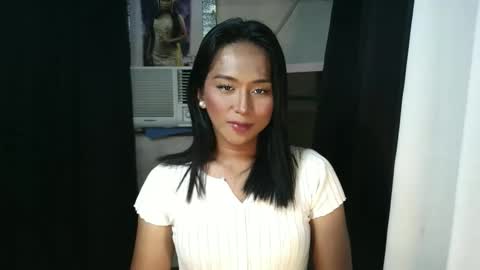 Snapshot of yougot_yanie chatting on November 3, 3:19 am Yanie online show from November 3, 3:19 am