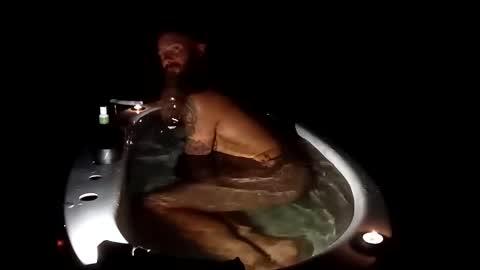 youllfall4me online show from October 31, 5:30 am