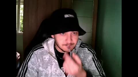 Snapshot of younromki chatting on December 29, 1:28 pm A... online show from December 29, 1:28 pm