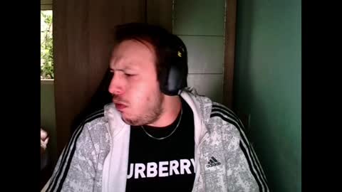 Snapshot of younromki chatting on December 30, 1:14 pm A... online show from December 30, 1:14 pm