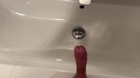 Snapshot of your2pumpchump chatting on December 11, 3:26 pm your2pumpchump online show from December 11, 3:26 pm