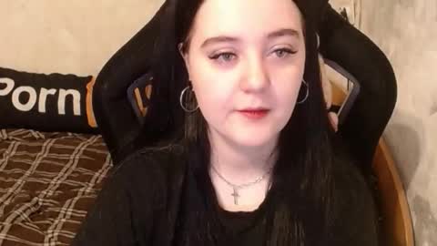 your_8a8y online show from October 27, 11:36 am