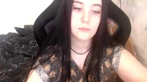 your_8a8y online show from February 19, 9:49 am