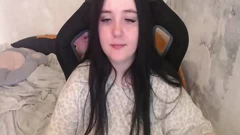 your_8a8y online show from March 27, 11:21 am