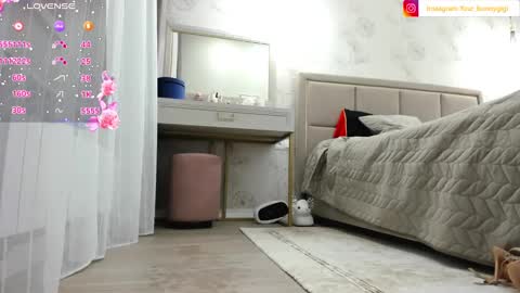 Snapshot of your_bunnygirl chatting on February 22, 7:36 pm Gigi online show from February 22, 7:36 pm