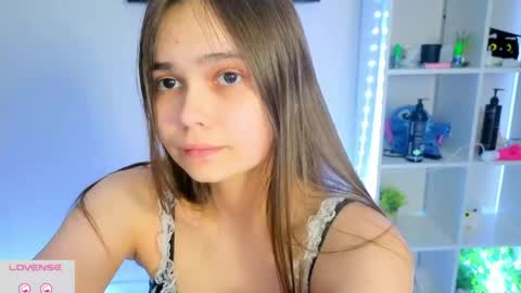 Snapshot of your_casual_vibes chatting on June 1, 5:25 pm Julia Next stream online show from June 1, 5:25 pm