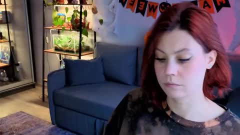 Snapshot of your_corvus chatting on October 22, 9:20 am your_corvus online show from October 22, 9:20 am