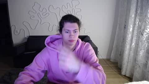 Fansly  online show from February 14, 5:21 pm