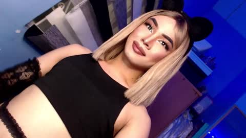 Snapshot of your_dimplecummer chatting on January 21, 1:11 pm CALL ME DIMPLE STAR xx online show from January 21, 1:11 pm