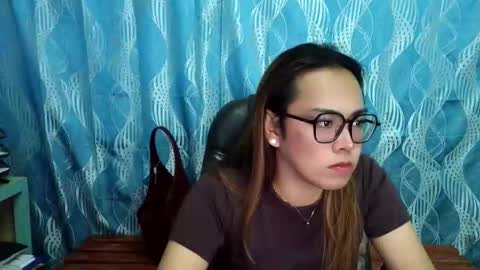 your_dreamgirlxxx69 online show from September 24, 1:42 am