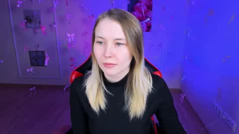 Ella online show from April 17, 9:01 am