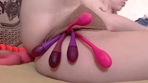 Snapshot of your_emilygush chatting on February 5, 8:19 am Emily online show from February 5, 8:19 am