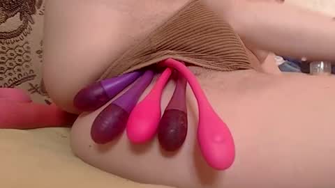 Snapshot of your_emilygush chatting on February 28, 11:22 am Emily online show from February 28, 11:22 am