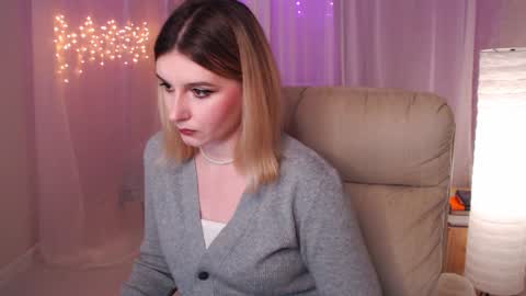 Snapshot of your_freya chatting on December 25, 3:17 pm Freya online show from December 25, 3:17 pm