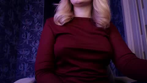 Snapshot of your_freya chatting on February 17, 3:51 pm Freya online show from February 17, 3:51 pm