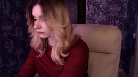 Snapshot of your_freya chatting on February 24, 3:54 pm Freya online show from February 24, 3:54 pm