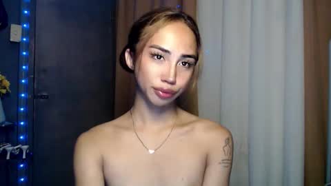 Snapshot of your_girl_cessxoxo chatting on April 7, 7:31 am your_girl_cessxoxo online show from April 7, 7:31 am