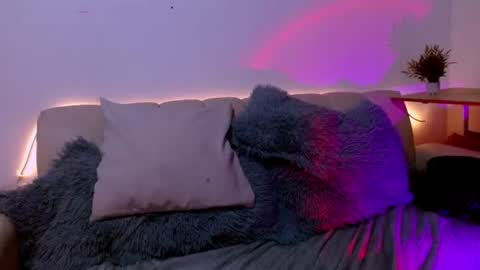 Snapshot of your_girl_of_dream chatting on August 1, 2:49 pm your_girl_of_dream online show from August 1, 2:49 pm
