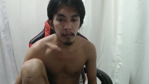 Snapshot of your_guy111 chatting on May 18, 11:43 pm your_guy111 online show from May 18, 11:43 pm