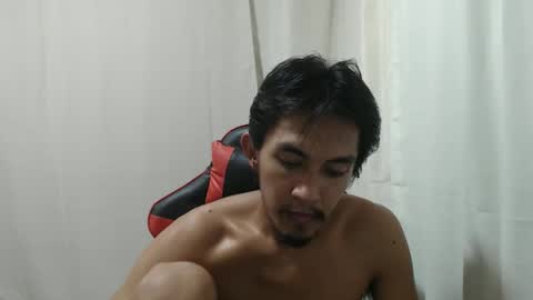 Snapshot of your_guy111 chatting on May 20, 12:44 pm your_guy111 online show from May 20, 12:44 pm