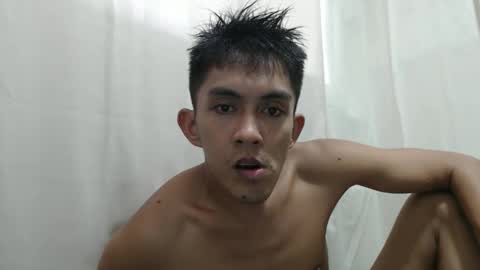 Snapshot of your_guy111 chatting on May 31, 6:31 am your_guy111 online show from May 31, 6:31 am