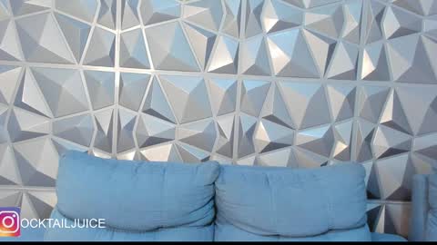 your_juice_ocktail online show from September 22, 7:05 pm