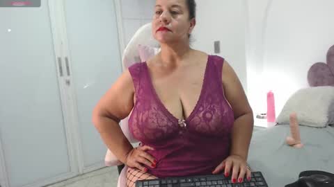 your_lady_milf online show from February 6, 4:14 pm