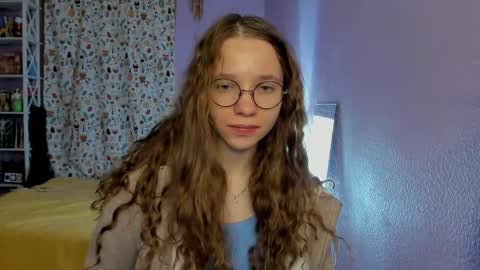 Leslie online show from September 23, 11:19 pm