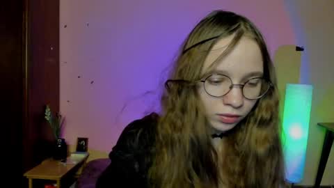 Snapshot of your_leslie chatting on March 30, 7:48 pm Leslie online show from March 30, 7:48 pm
