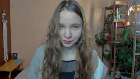 Snapshot of your_leslie chatting on May 30, 12:57 pm Leslie online show from May 30, 12:57 pm