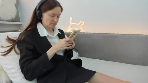 Your Librarian online show from May 26, 12:56 pm